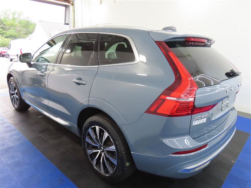 Used 2023 Volvo XC60 B5 Plus AWD/4WD image 4