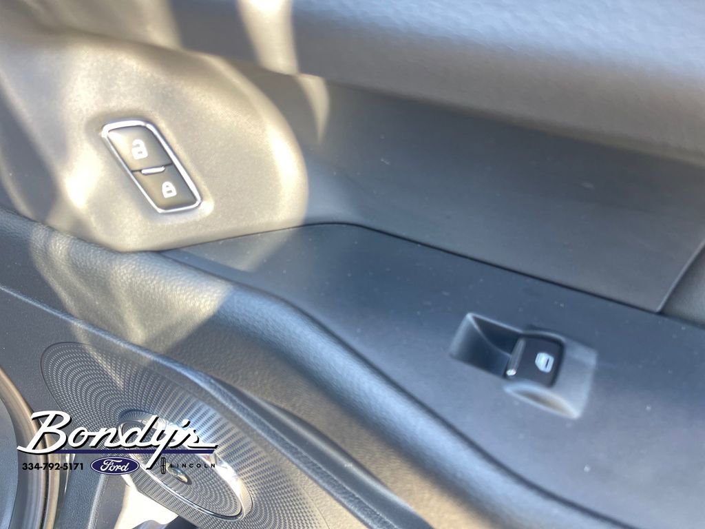 Used 2022 Ford Expedition Limited image 24