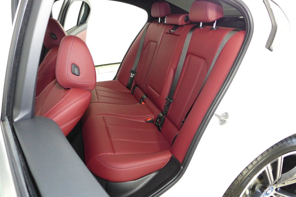 Used 2024 BMW 330e w/ Convenience Package RWD image 21