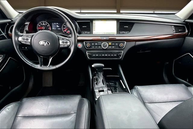 Used 2019 Kia Cadenza Technology image 16