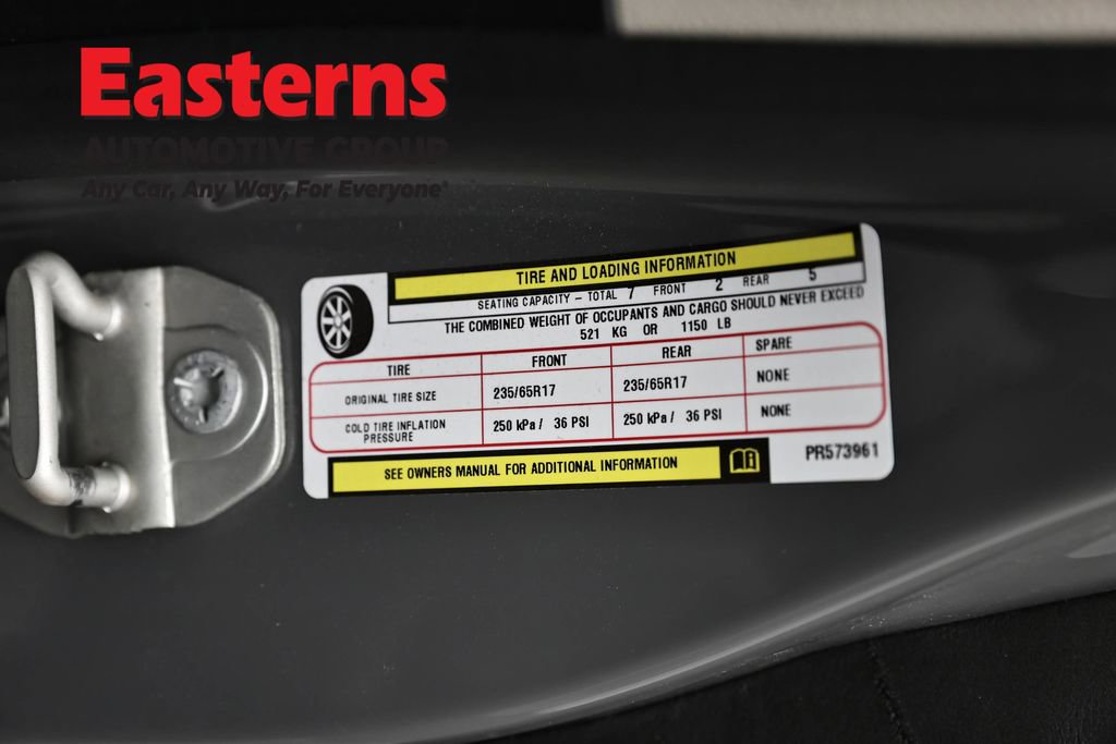 Used 2023 Chrysler Pacifica Touring-L FWD image 35
