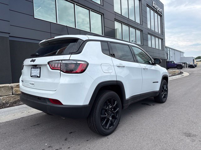 New 2026 Jeep Compass Latitude AWD/4WD image 3
