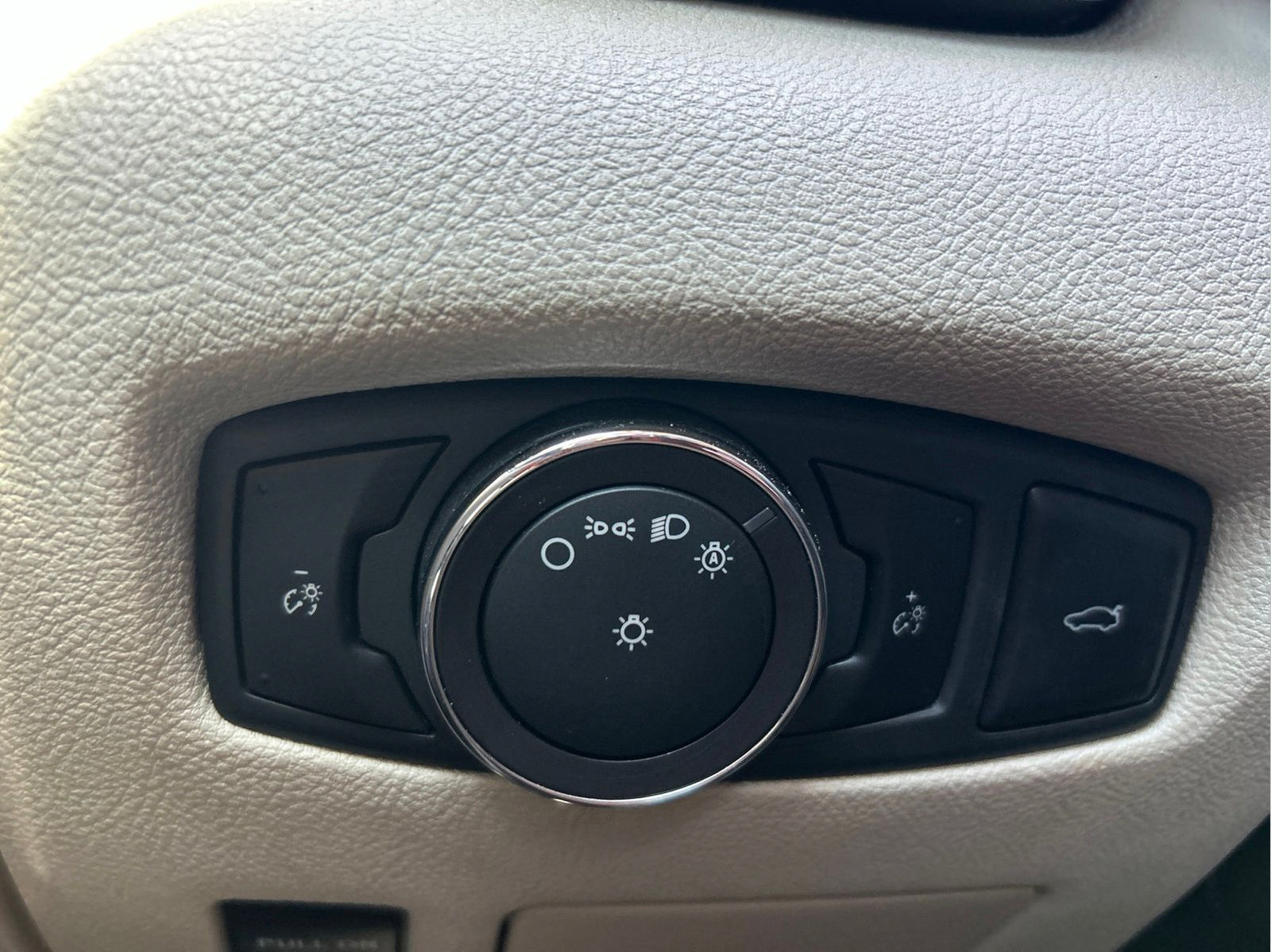 Used 2019 Lincoln Continental Reserve FWD image 26