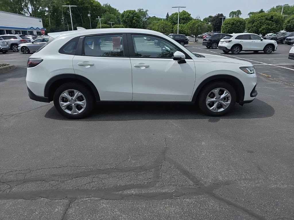 Used 2025 Honda HR-V LX image 8