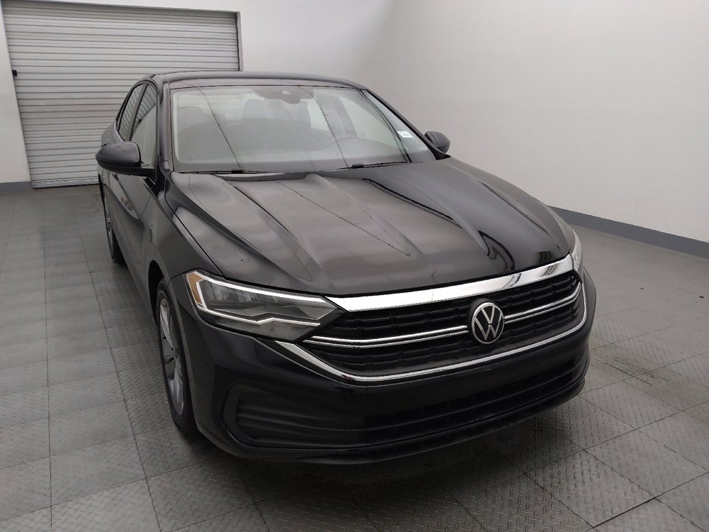 Used 2024 Volkswagen Jetta SE image 14