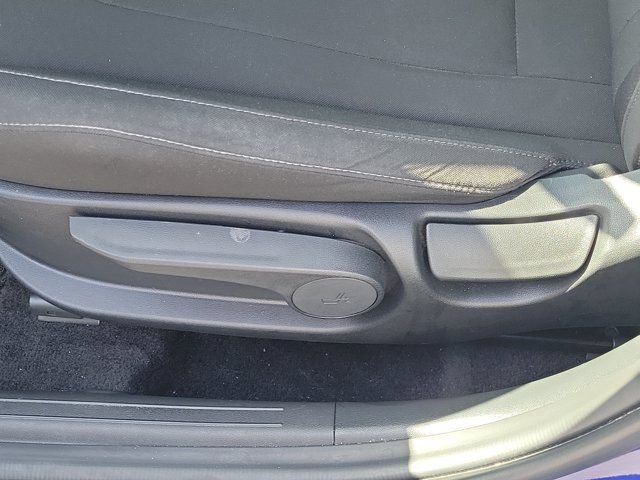Used 2024 Hyundai Elantra SEL FWD image 17