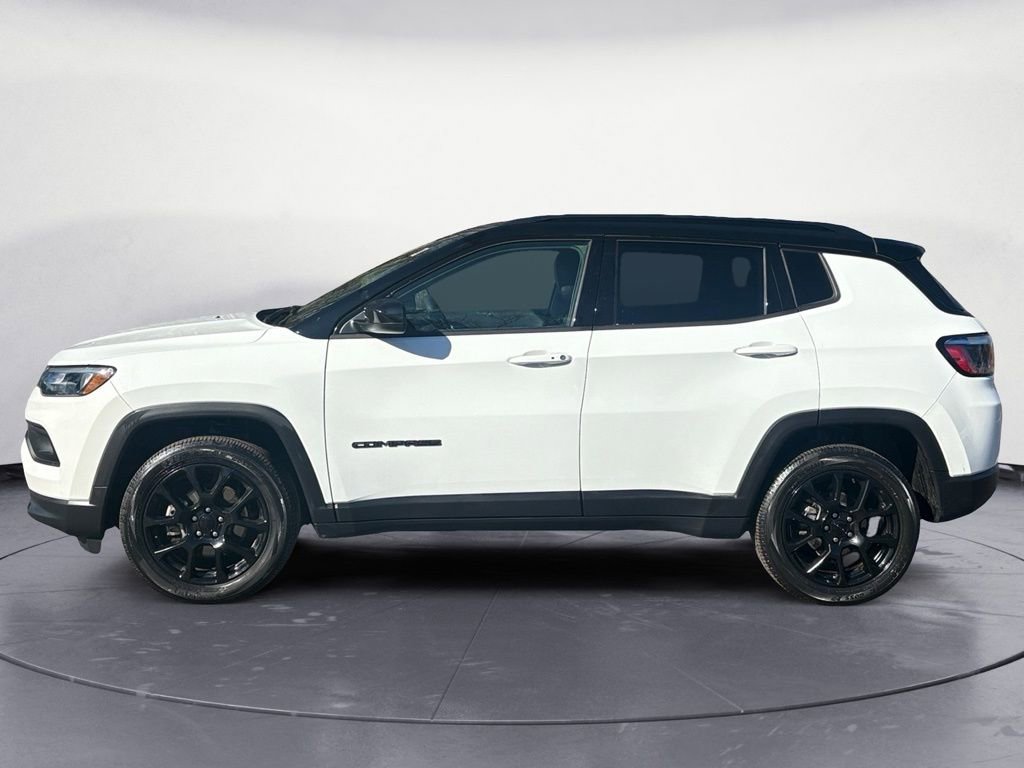 Used 2022 Jeep Compass Altitude image 2
