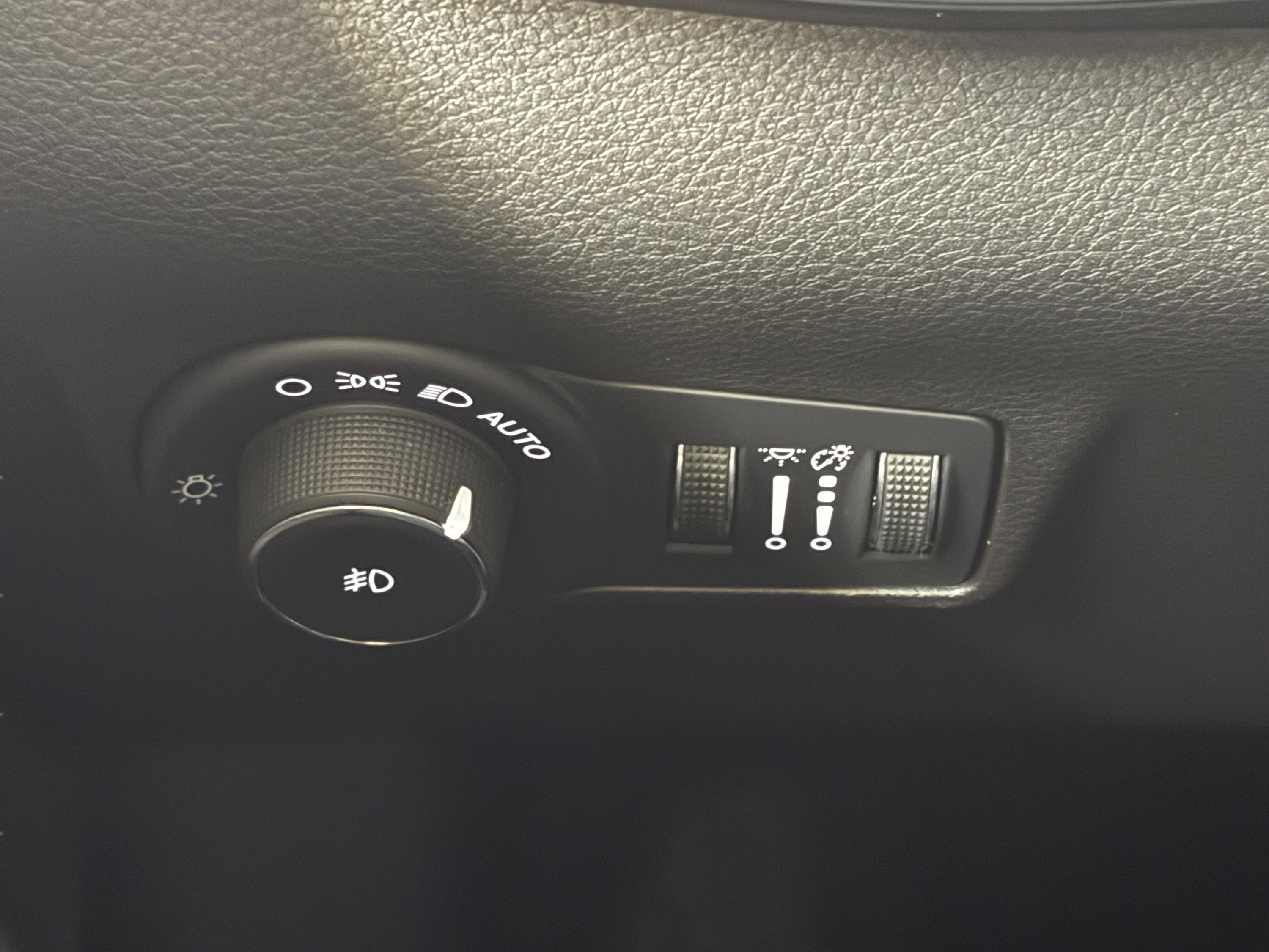 Used 2024 Jeep Compass Latitude image 20