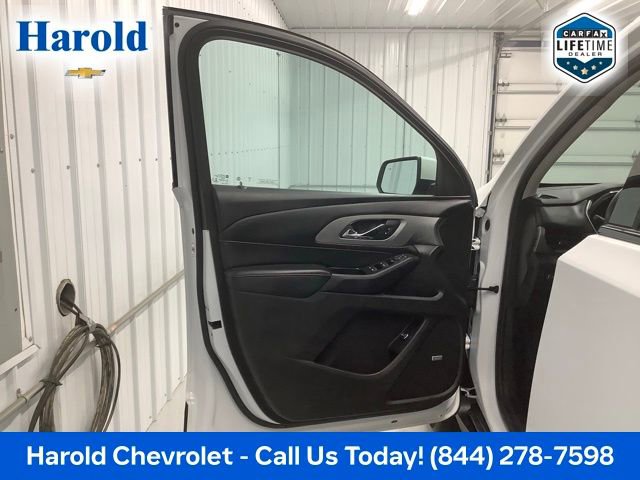 Used 2021 Chevrolet Traverse RS image 16