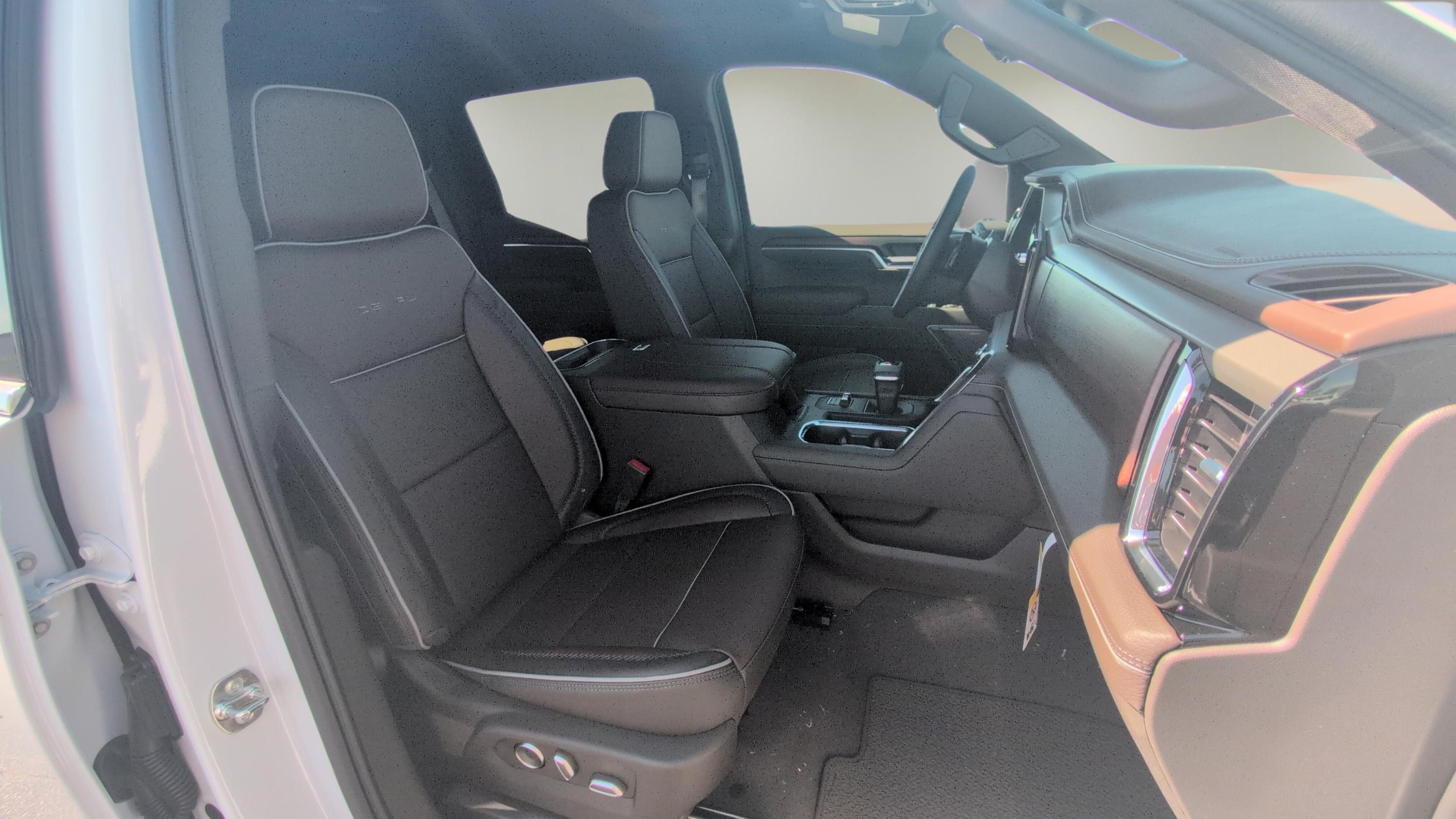 Used 2026 GMC Sierra 1500 Denali w/ Technology Package AWD/4WD image 17