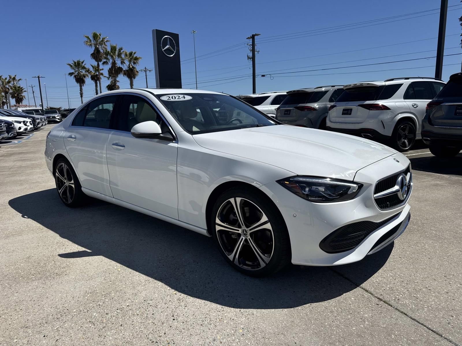 Used 2024 Mercedes-Benz C 300 Sedan image 3