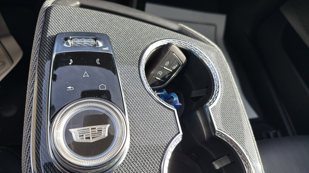 Certified 2025 Cadillac Optiq Sport 2 image 14