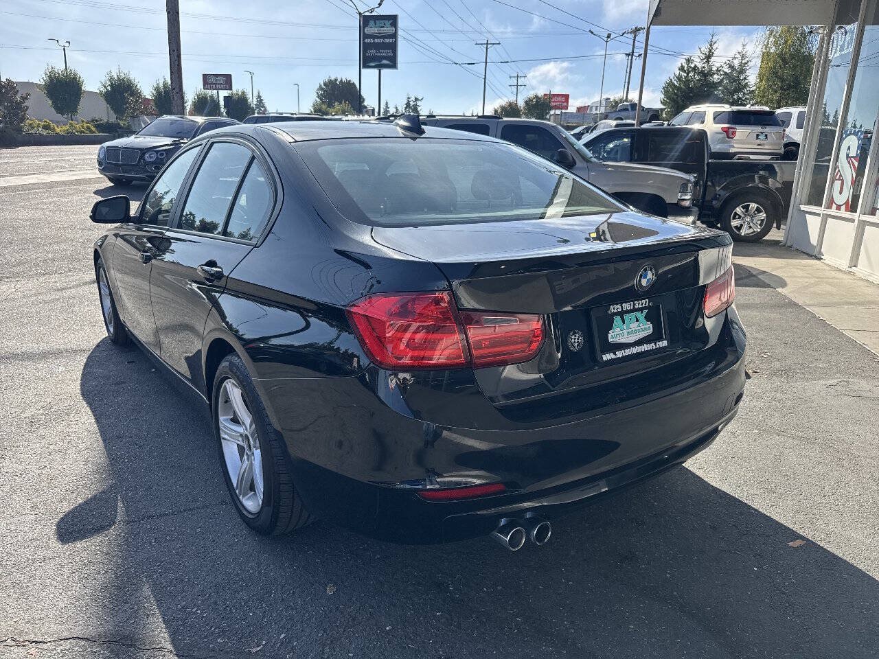 Used 2013 BMW 328i Sedan RWD image 4
