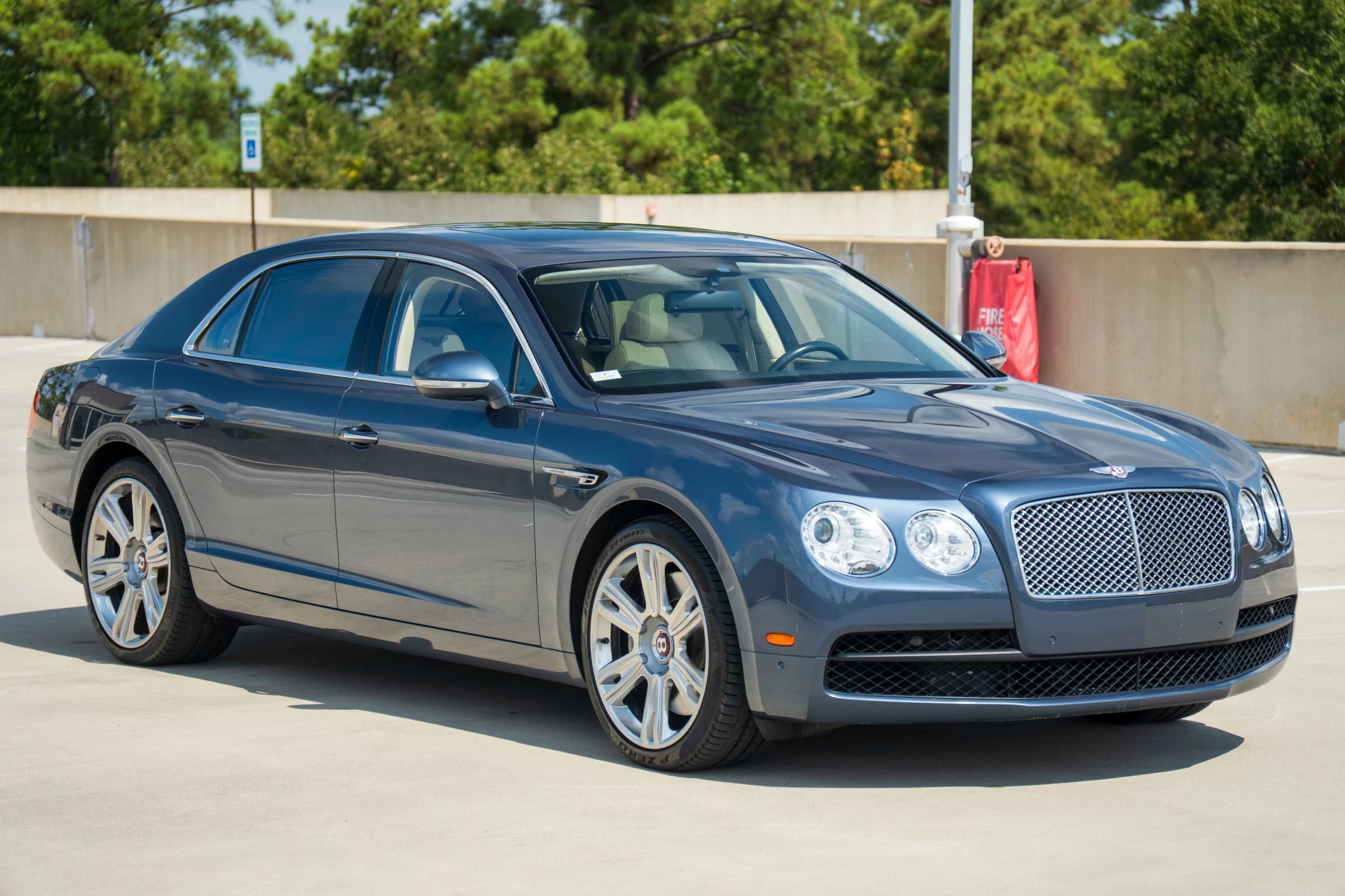 Used 2015 Bentley Flying Spur V8 AWD/4WD image 20