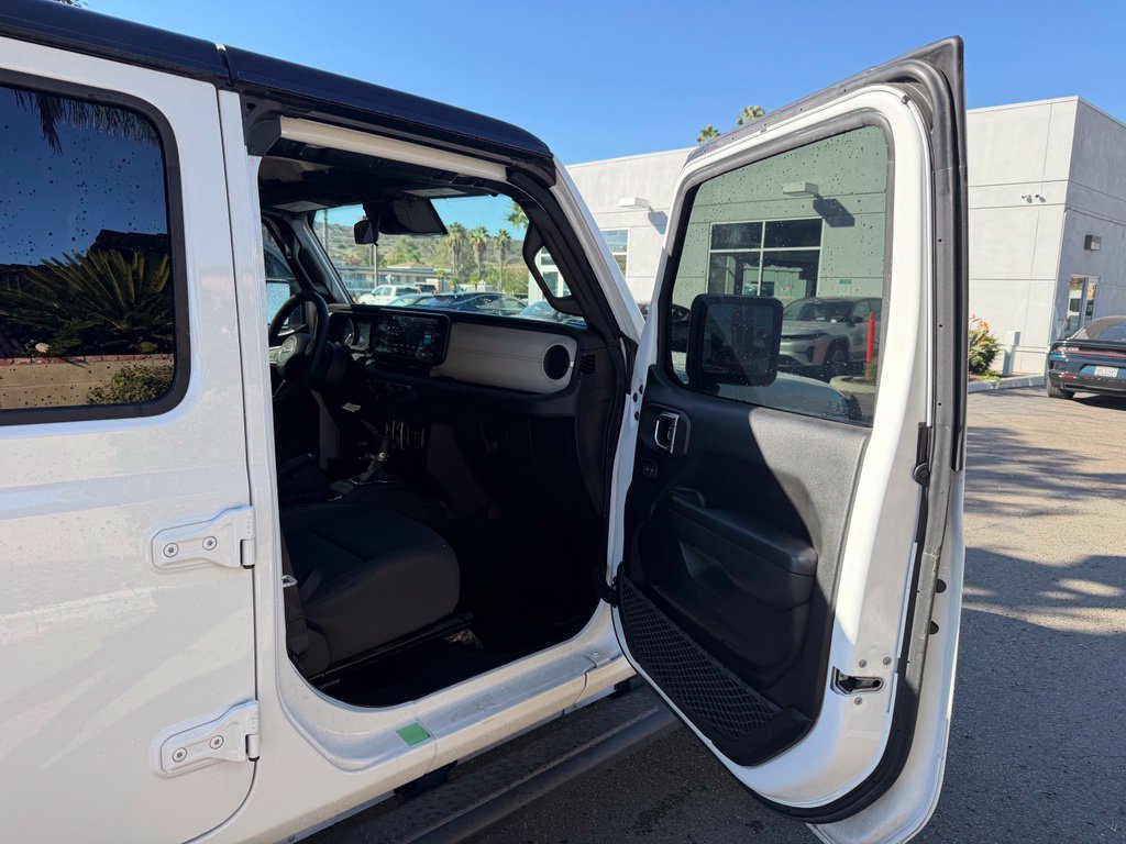 Used 2024 Jeep Wrangler Unlimited w/ Dual Top Group AWD/4WD image 17