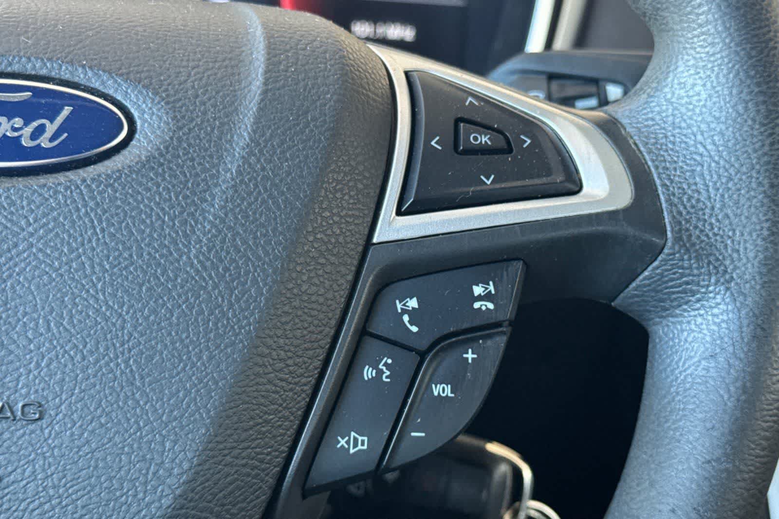 Used 2016 Ford Fusion SE FWD image 25