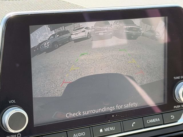 Used 2025 Nissan Altima 2.5 SV FWD image 2