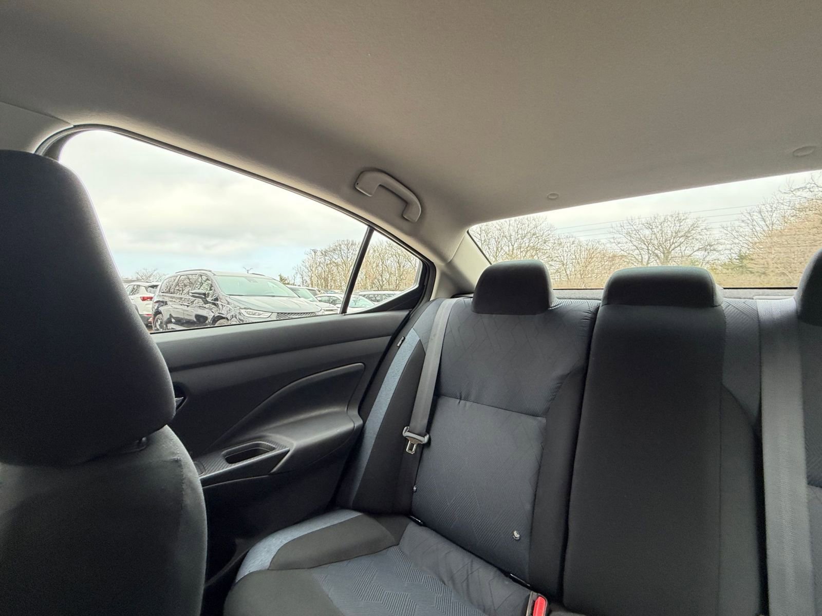 Used 2025 Nissan Versa SV FWD image 37