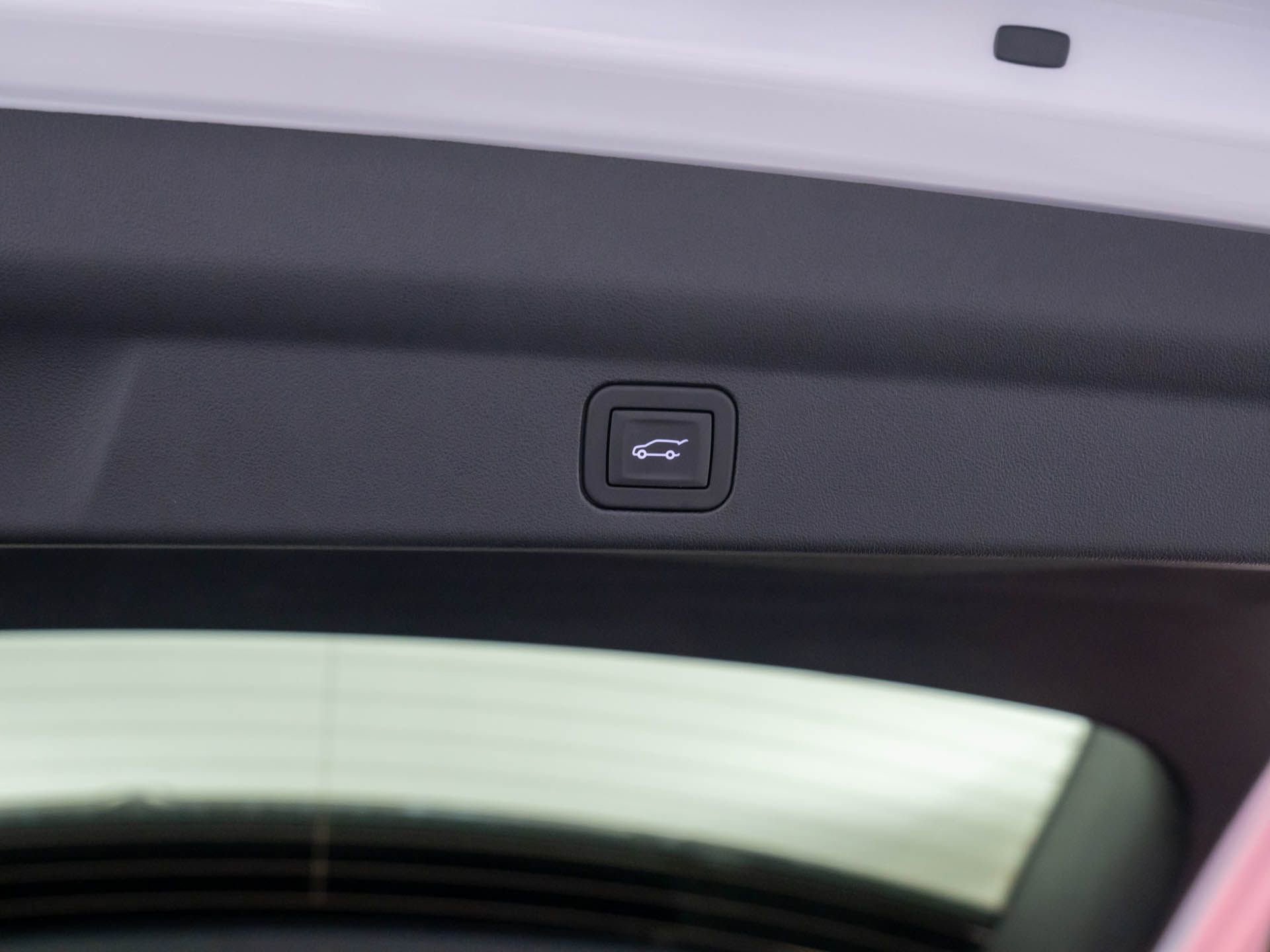 New 2025 Cadillac Escalade IQ Sport 1 w/ LPO, ONYX Package image 31