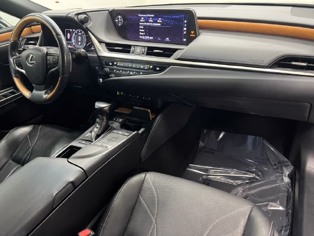 Certified 2020 Lexus ES 350 Ultra Luxury w/ Accessory Package 2 FWD image 12