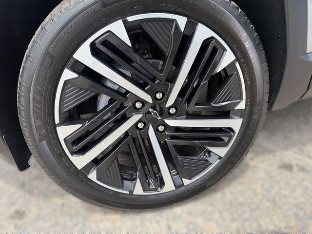New 2026 Chevrolet Equinox RS w/ Safety and Technology Package FWD image 24