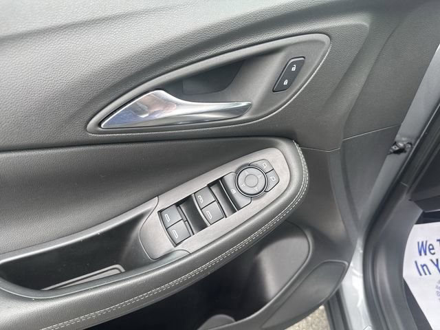 Used 2023 Buick Encore GX Select AWD/4WD image 21