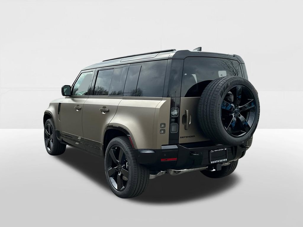 New 2026 Land Rover Defender 110 X-Dynamic SE image 2