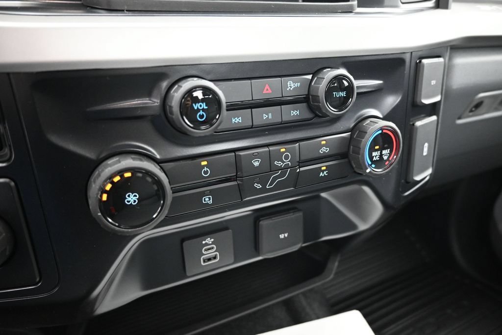 New 2026 Ford F550 2WD Regular Cab Super Duty image 16