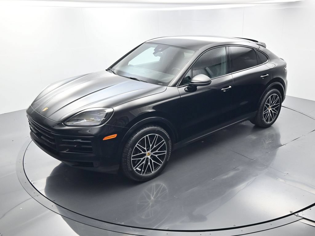 Certified 2024 Porsche Cayenne Coupe AWD/4WD image 33