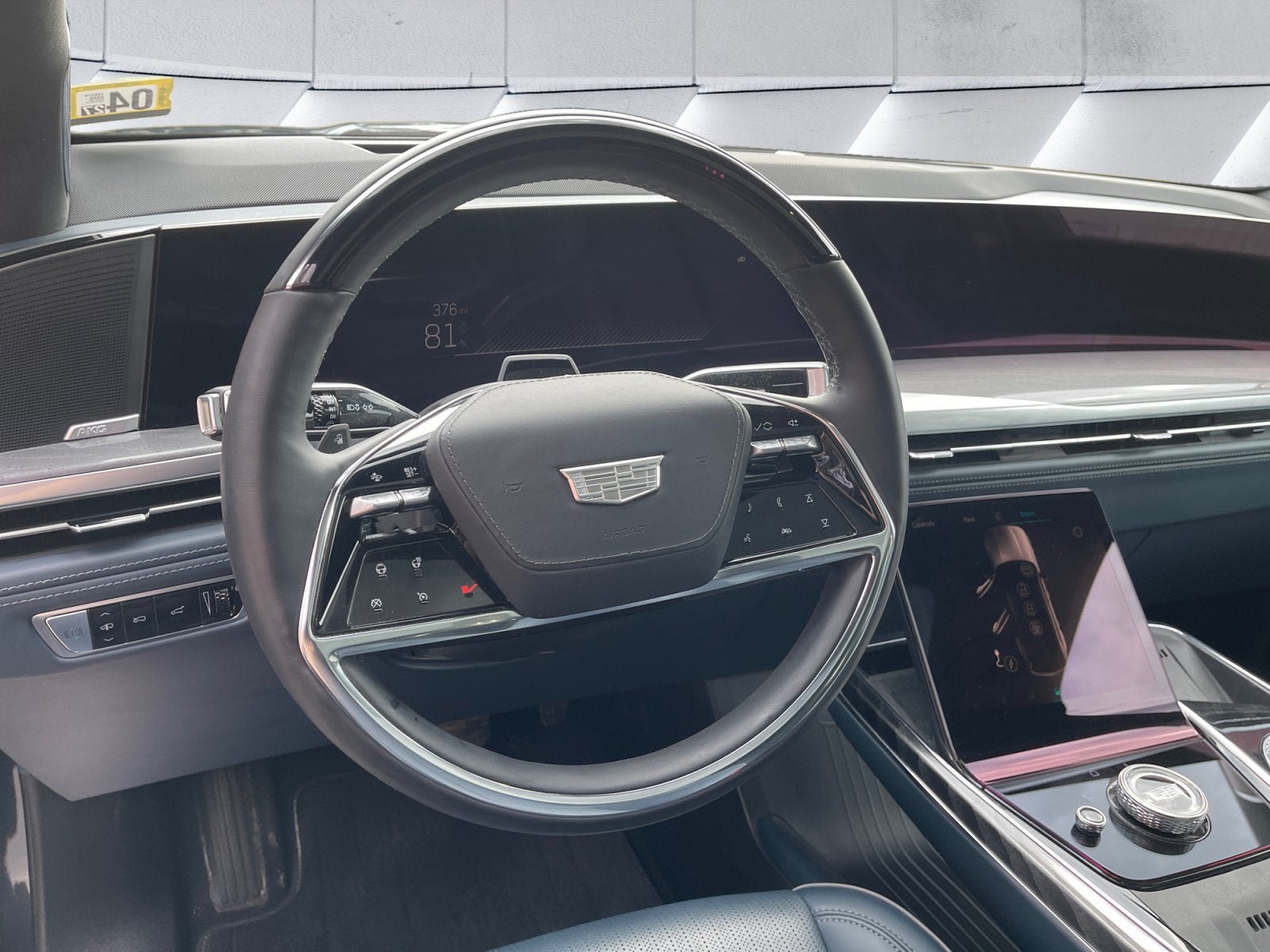 Certified 2025 Cadillac Escalade IQ Luxury 2 w/ LPO, Premium Carpet Package AWD/4WD image 13