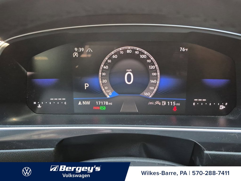 Certified 2024 Volkswagen Tiguan SE R-Line AWD/4WD image 25