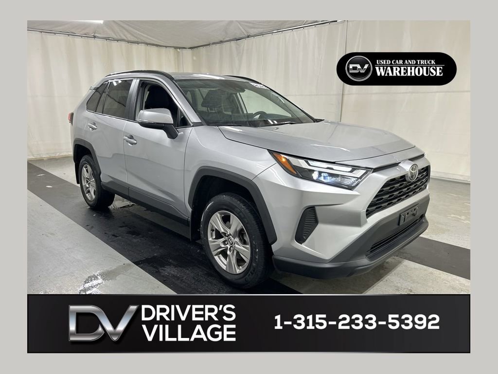 Used 2023 Toyota RAV4 XLE AWD/4WD image 1