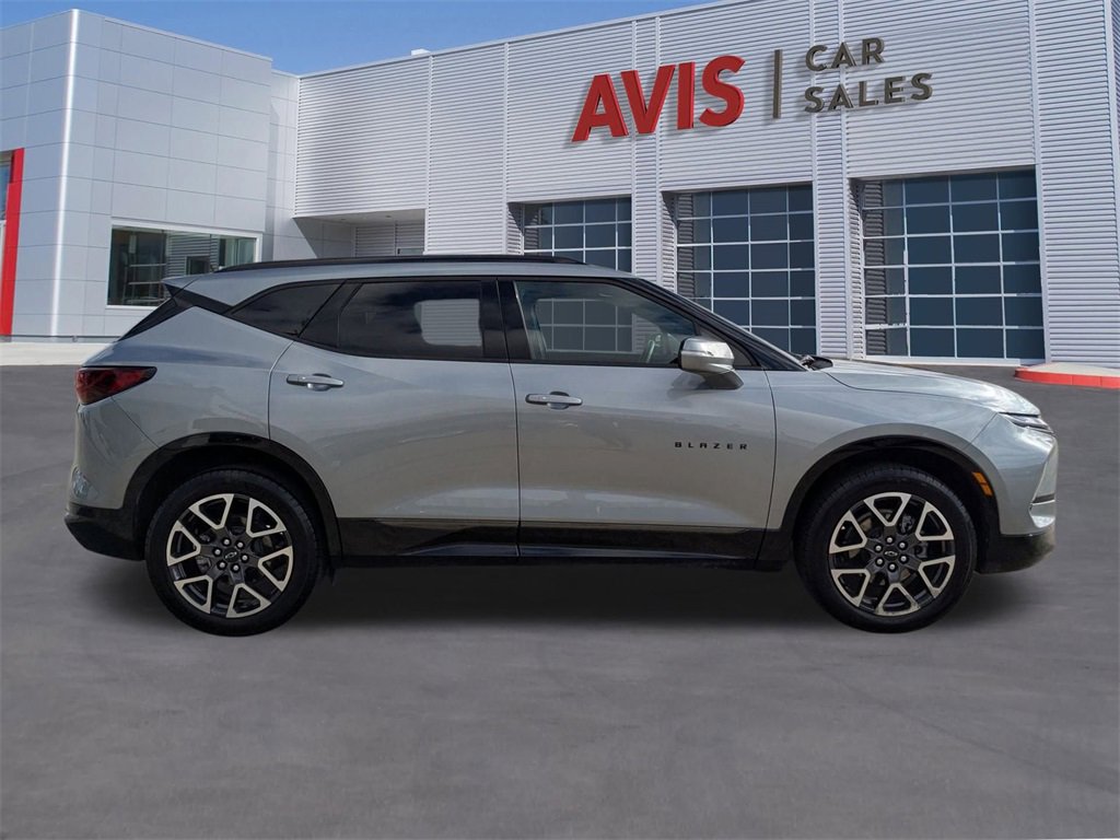 Used 2025 Chevrolet Blazer RS image 5