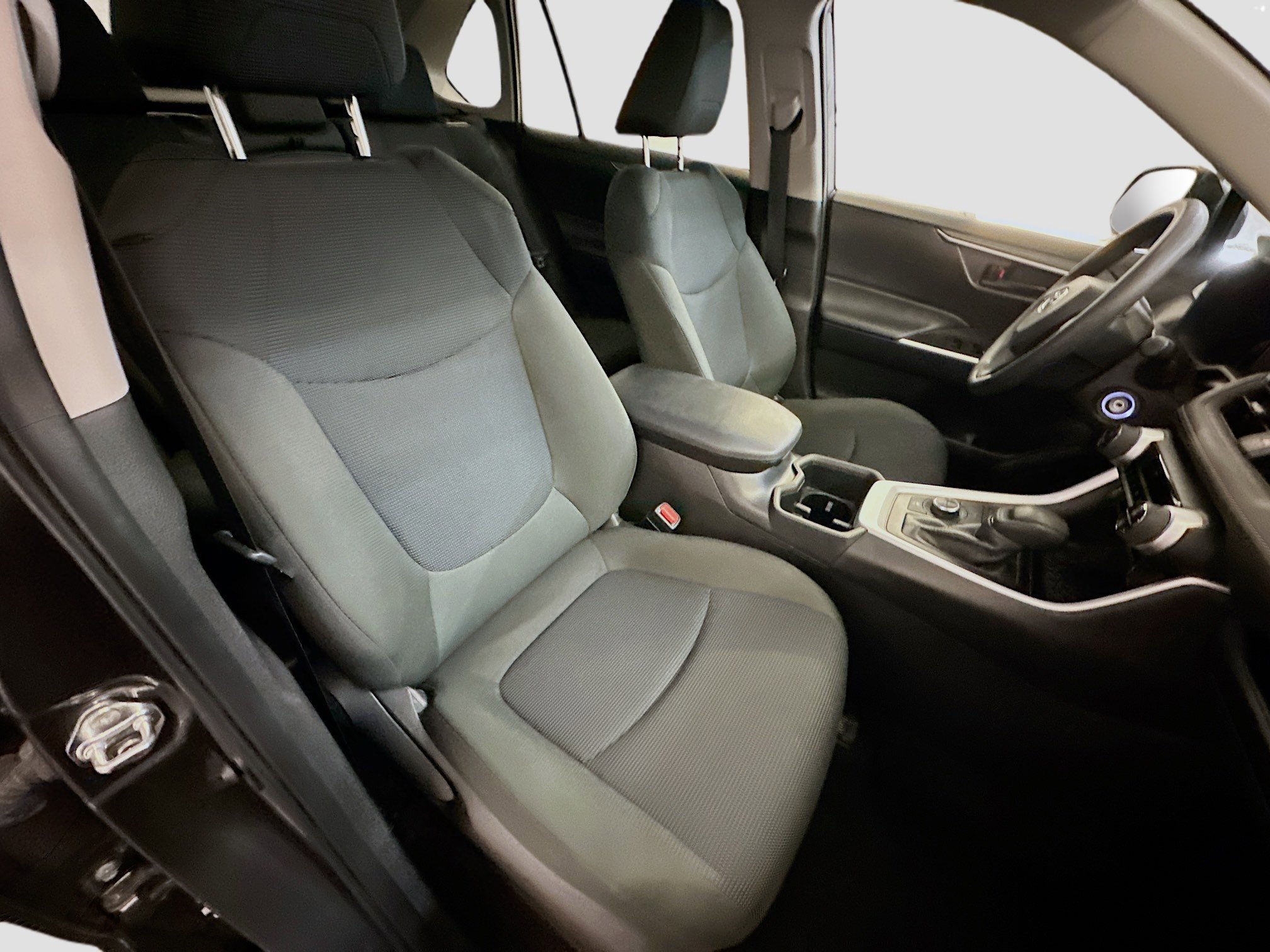 Used 2025 Toyota RAV4 LE image 32