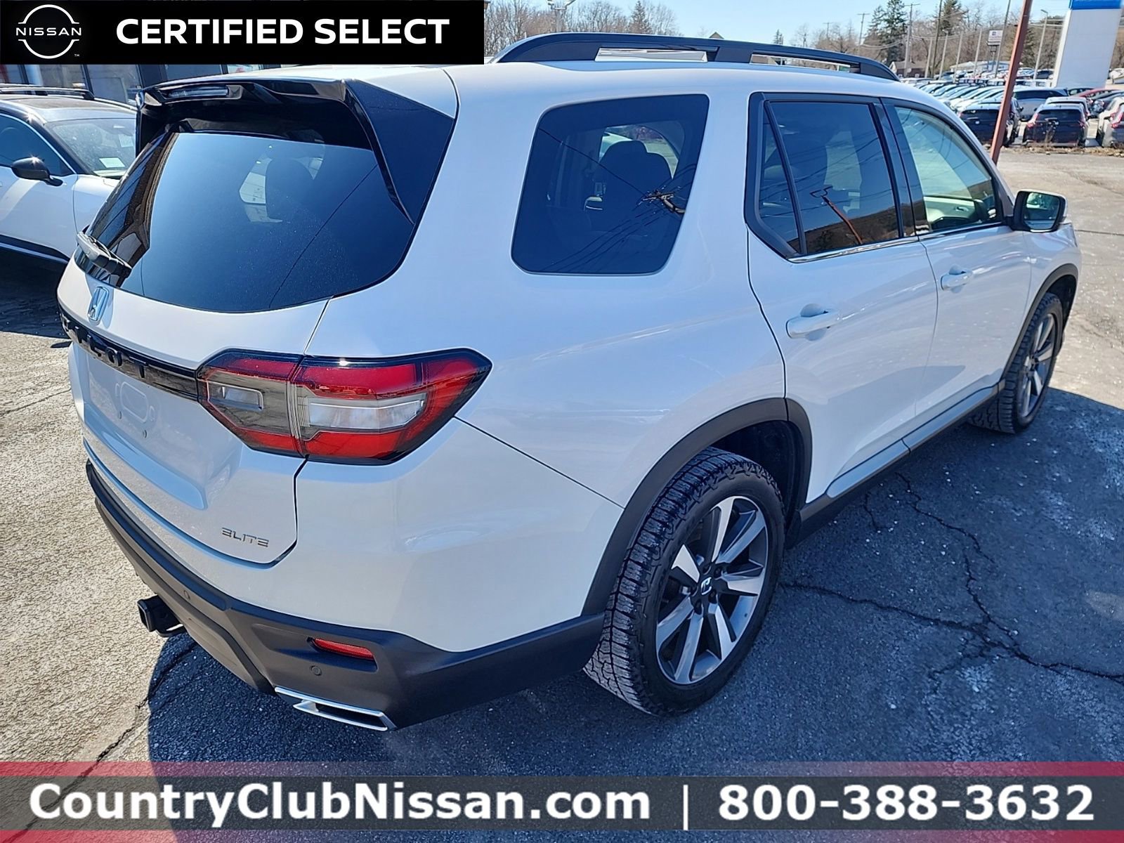 Used 2023 Honda Pilot Elite image 8