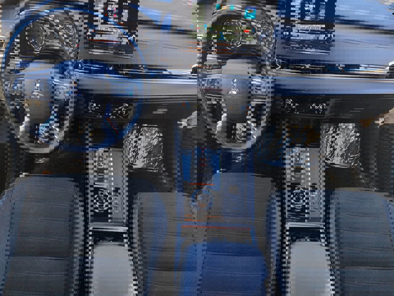 Used 2024 Mitsubishi Outlander SE image 15