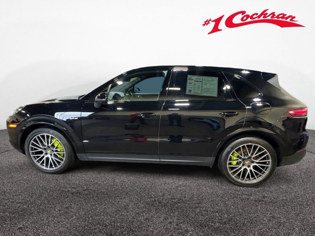 Used 2022 Porsche Cayenne E-Hybrid image 4