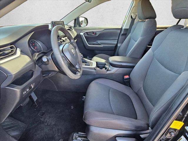 Used 2021 Toyota RAV4 LE image 12