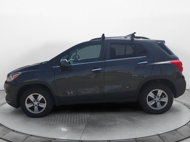Used 2017 Chevrolet Trax LT w/ LT Convenience Package AWD/4WD image 2
