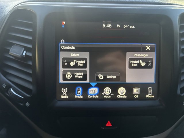 Used 2015 Jeep Cherokee Latitude w/ Cold Weather Group image 22