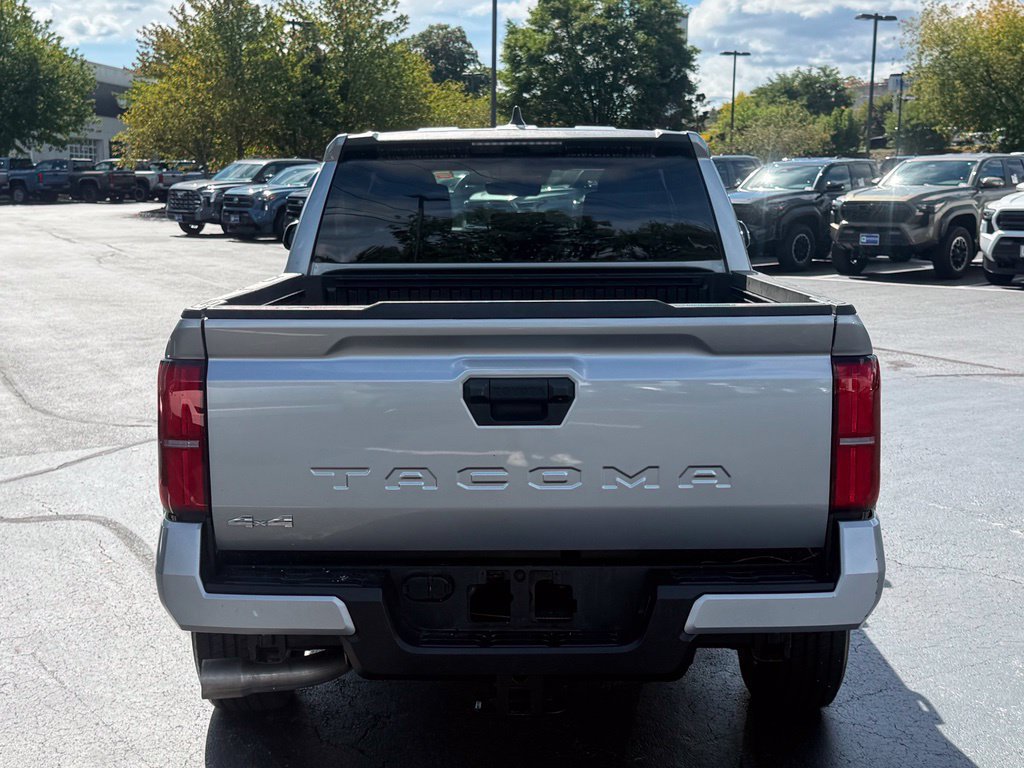 Certified 2025 Toyota Tacoma SR5 AWD/4WD image 6