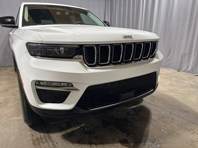 Used 2024 Jeep Grand Cherokee Limited AWD/4WD image 14