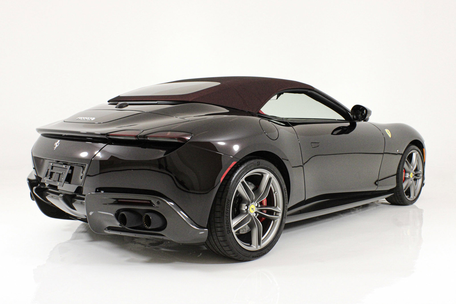 Certified 2024 Ferrari Roma Spider RWD image 10