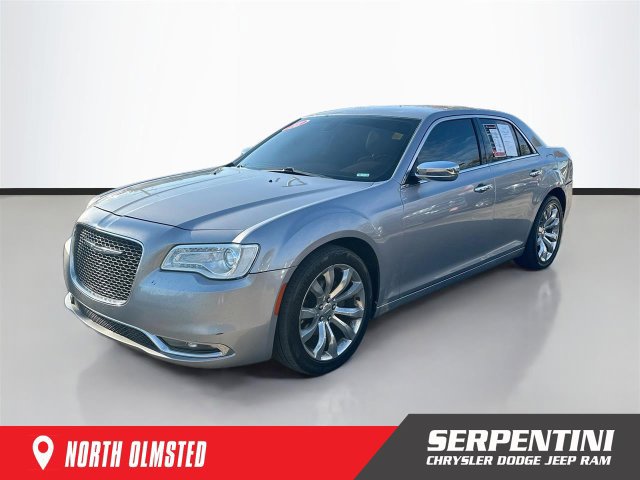 Used 2018 Chrysler 300 Limited RWD image 1