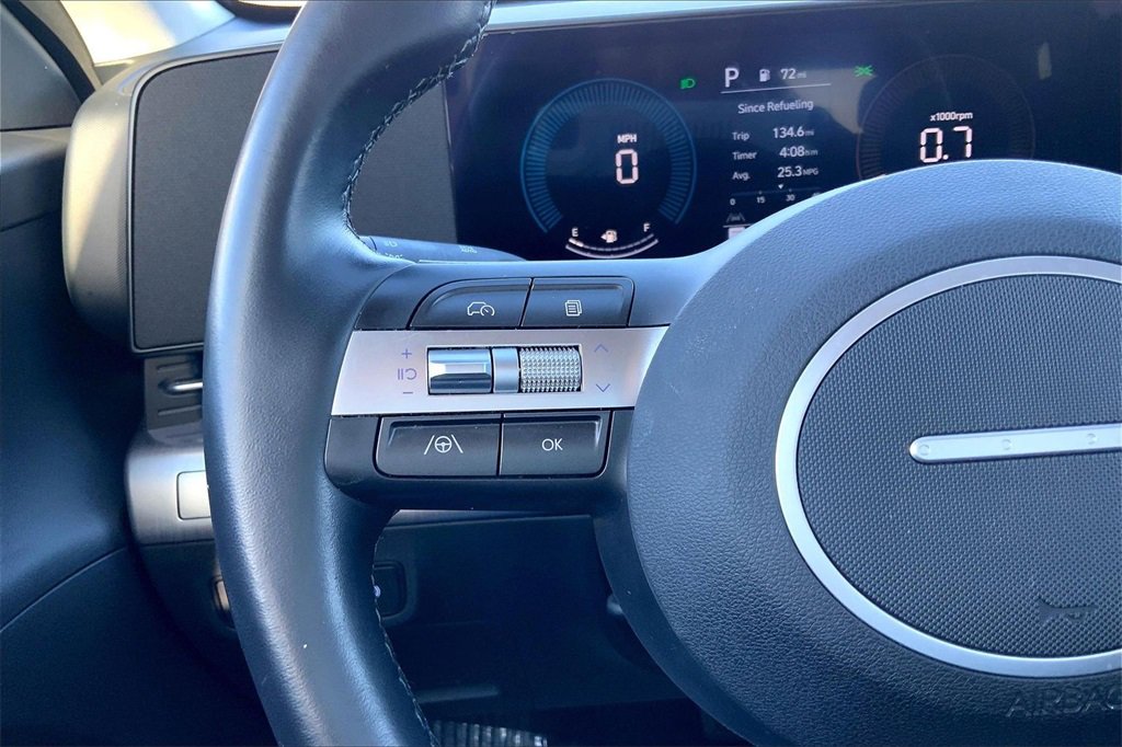 Used 2025 Hyundai Kona SEL image 12