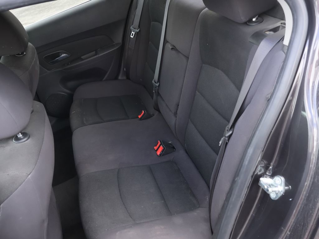 Used 2016 Chevrolet Cruze LT FWD image 15