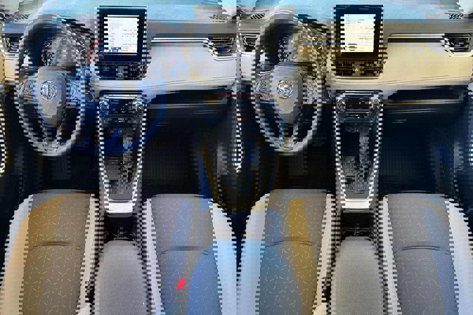 New 2025 Toyota RAV4 XLE image 16