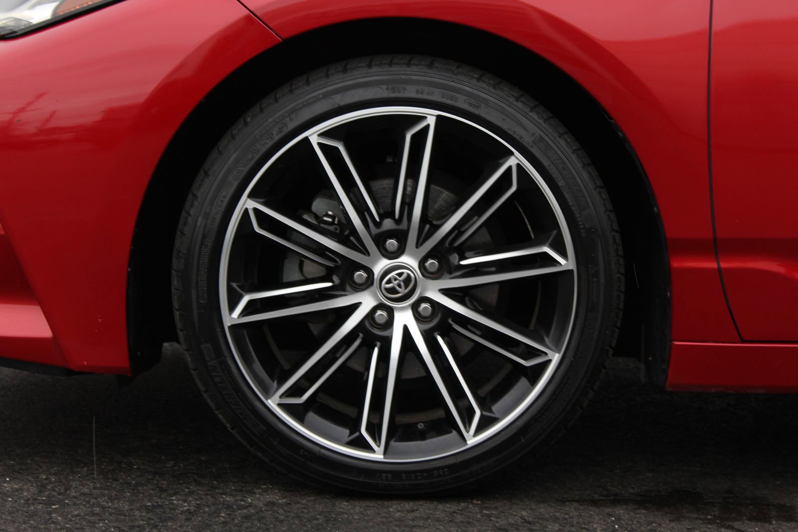 Used 2022 Toyota Avalon Touring image 26