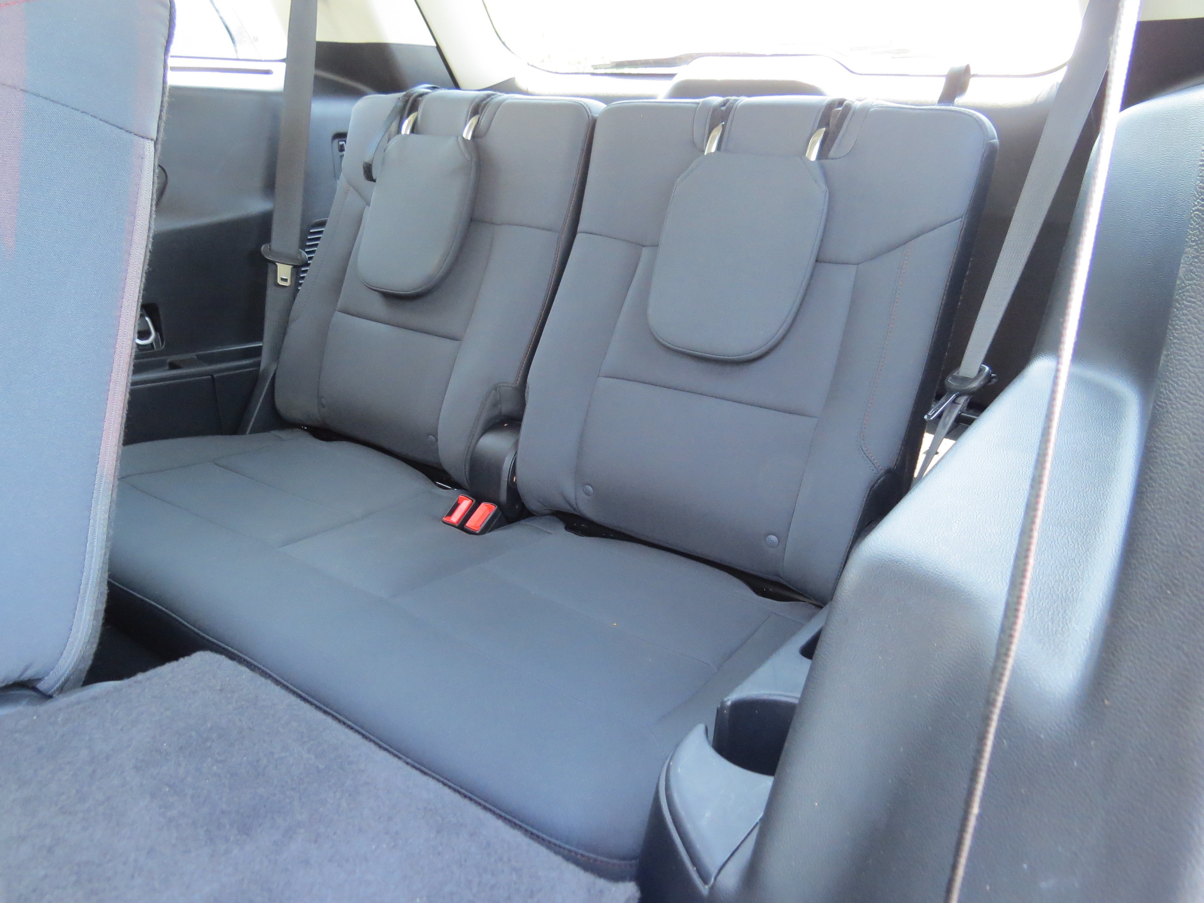 Used 2025 Ford Explorer Active RWD image 13