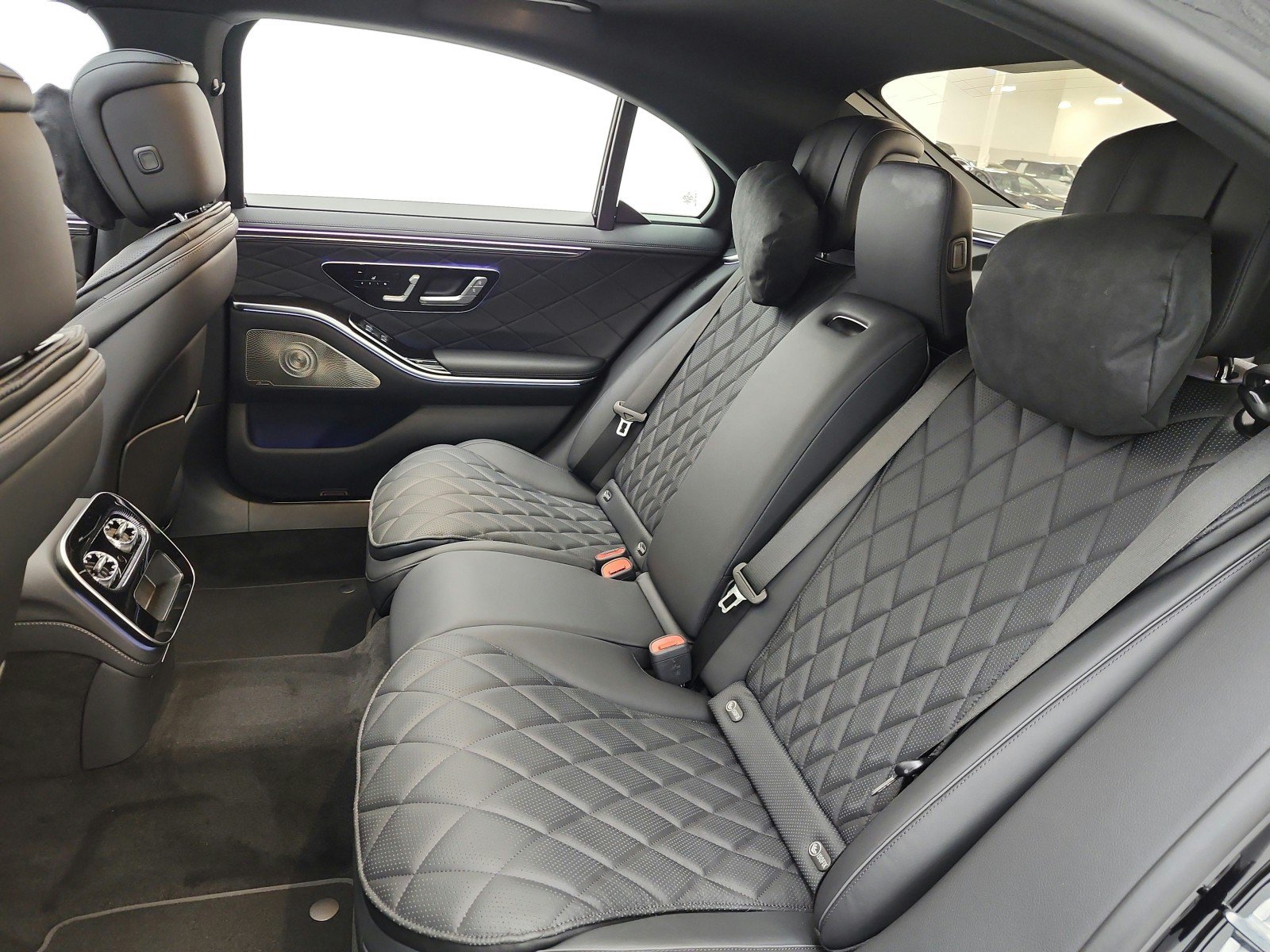 New 2027 Mercedes-Benz S 580 4MATIC Sedan image 11